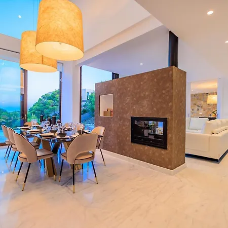 Martin Stone- Colinas Golf Country Villa *